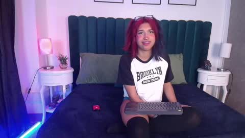 Snapshot of karin_ks chatting on 02.22.25 Karina online show from 02.22.25