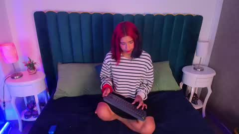 Snapshot of karin_ks chatting on 03.07.25 Karina online show from 03.07.25