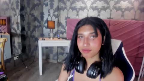 Snapshot of karin_ks chatting on 09.26.25 Karina online show from 09.26.25