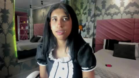 Snapshot of karin_ks chatting on 09.29.25 Karina online show from 09.29.25