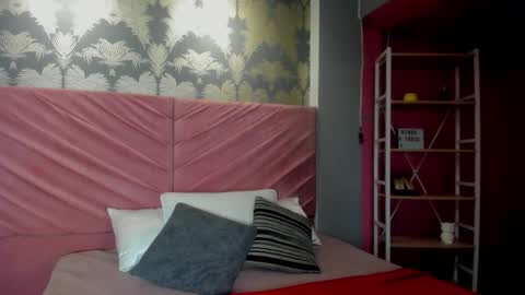 Karina online show from 11.28.25