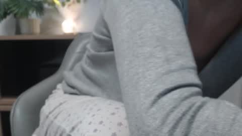 You can call me K  online show from 10.17.25