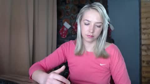 Snapshot of karina_fun chatting on 02.12.26 karina online show from 02.12.26