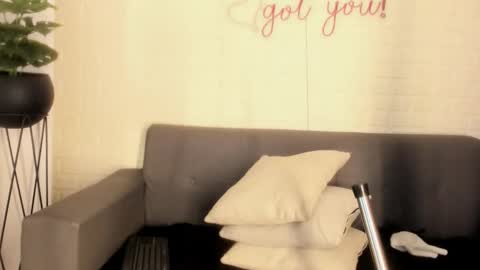 Kari online show from 12.22.25