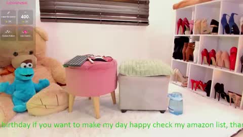 Karina  online show from 10.26.25