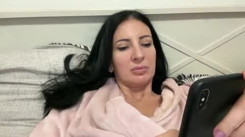 Snapshot of karinablair chatting on 01.01.25 Karina online show from 01.01.25