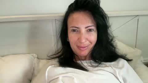 Snapshot of karinablair chatting on 10.03.25 Karina online show from 10.03.25