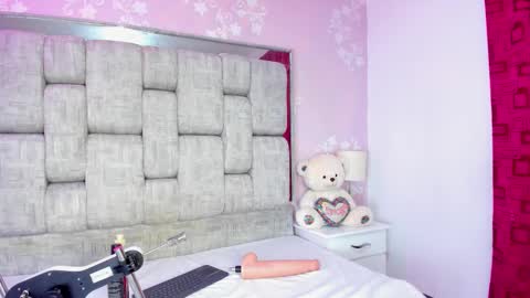 KarinaSimonz online show from 03.11.26