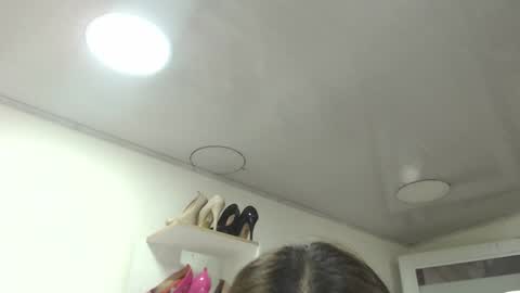 Snapshot of karinbellee chatting on 01.18.25 Karin online show from 01.18.25