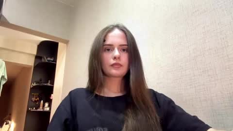 Snapshot of karinecheverton chatting on 05.20.26 Lilu online show from 05.20.26