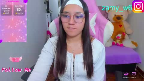 Snapshot of karla_cutee1 chatting on 06.12.26 karla online show from 06.12.26
