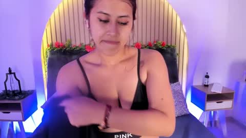 Snapshot of karla_gonzaless chatting on 01.25.25 Karla Gonzaless online show from 01.25.25