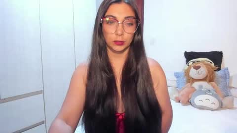 Snapshot of karla_hernandez chatting on 05.29.26 Karla online show from 05.29.26