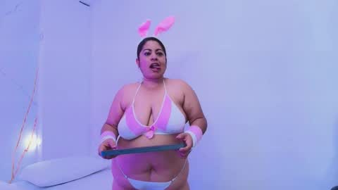 karla_hilton1 online show from 10.31.25