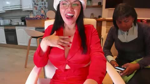 Snapshot of karla_hotwife chatting on 12.26.24 Carla Connor online show from 12.26.24