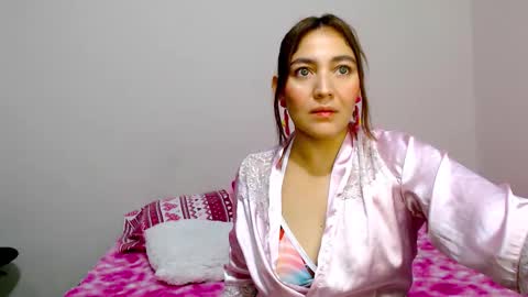 Snapshot of karla_sweet_18 chatting on 01.05.26 NEW online show from 01.05.26