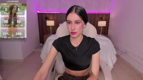 Snapshot of karlaa_james chatting on 05.11.26 Karlaa online show from 05.11.26