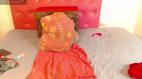 DAHIANA online show from 01.12.25