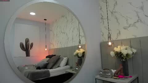 Snapshot of karlla_brown chatting on 06.15.26 karlla_brown online show from 06.15.26