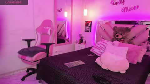 Snapshot of karly_moonn chatting on 07.16.26 Karly Moonns online show from 07.16.26