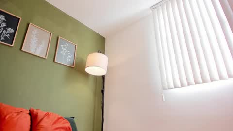 Karlye online show from 10.06.25