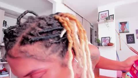 Karlye online show from 12.05.25