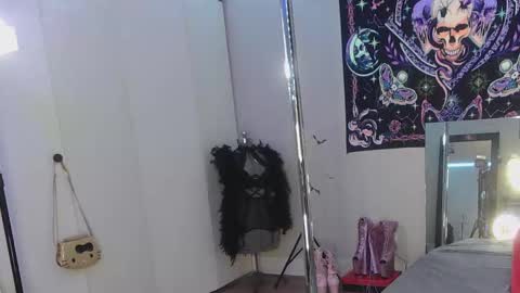 Snapshot of karmagirl67 chatting on 10.07.25 Carmagirl67 online show from 10.07.25