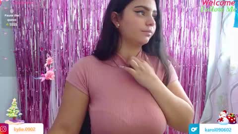 Snapshot of karol_09 chatting on 12.19.24 karol 09 online show from 12.19.24