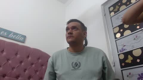 Snapshot of karol_and_paul chatting on 12.04.24 karol and paul online show from 12.04.24