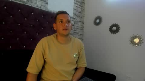 Snapshot of karol_and_paul chatting on 12.20.24 karol and paul online show from 12.20.24