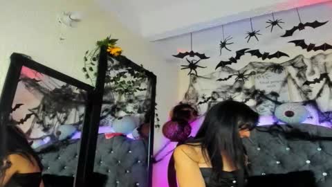 Karol online show from 10.20.25