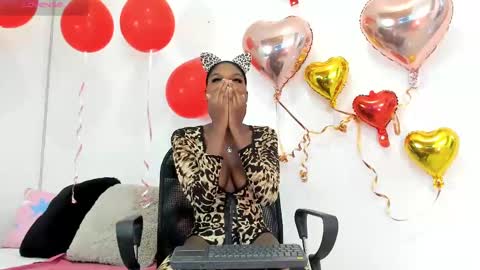 karol_w10 online show from 02.19.25