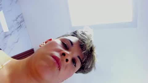 Snapshot of karolandluna chatting on 02.05.25 Karol and Luna online show from 02.05.25