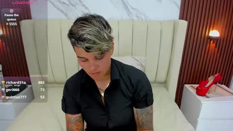 Snapshot of karolandluna chatting on 02.07.25 Karol and Luna online show from 02.07.25