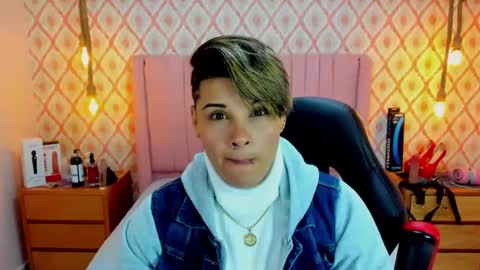 Snapshot of karolandluna chatting on 03.03.25 Karol and Luna online show from 03.03.25