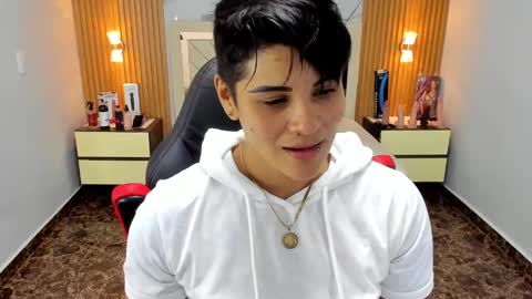 Snapshot of karolandluna chatting on 09.09.25 Karol and Luna online show from 09.09.25