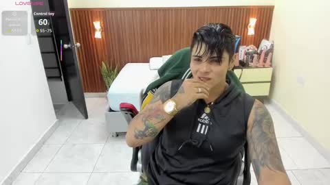 Snapshot of karolandluna chatting on 09.11.25 Karol and Luna online show from 09.11.25