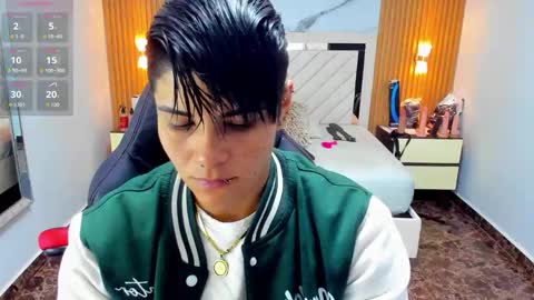 Snapshot of karolandluna chatting on 09.12.25 Karol and Luna online show from 09.12.25