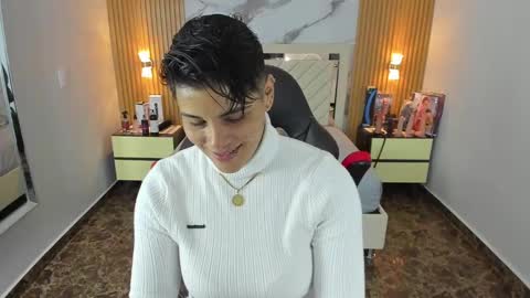 Snapshot of karolandluna chatting on 10.04.25 Karol and Luna online show from 10.04.25