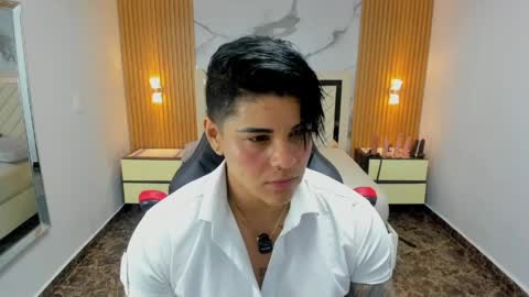Snapshot of karolandluna chatting on 04.17.26 Karol and Luna online show from 04.17.26