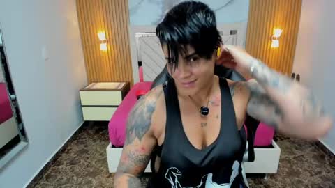 Snapshot of karolandluna chatting on 04.20.26 Karol and Luna online show from 04.20.26