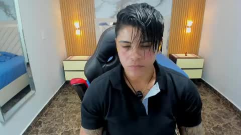 Snapshot of karolandluna chatting on 04.21.26 Karol and Luna online show from 04.21.26
