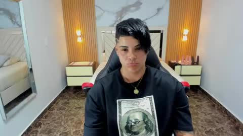 Snapshot of karolandluna chatting on 05.02.26 Karol and Luna online show from 05.02.26
