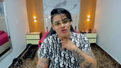 Snapshot of karolandluna chatting on 05.11.26 Karol and Luna online show from 05.11.26