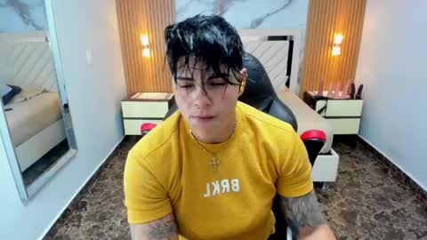 Snapshot of karolandluna chatting on 05.16.26 Karol and Luna online show from 05.16.26