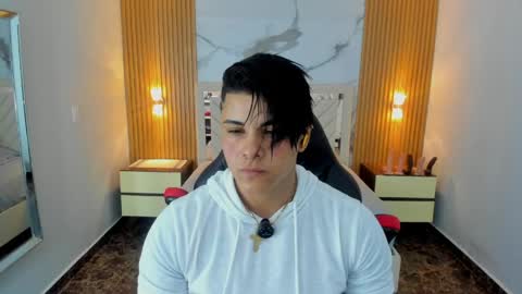 Snapshot of karolandluna chatting on 05.25.26 Karol and Luna online show from 05.25.26
