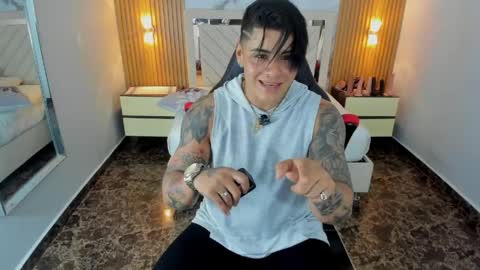 Snapshot of karolandluna chatting on 05.26.26 Karol and Luna online show from 05.26.26