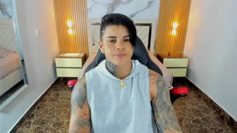 Snapshot of karolandluna chatting on 06.22.26 Karol and Luna online show from 06.22.26