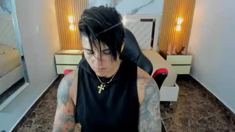 Snapshot of karolandluna chatting on 06.25.26 Karol and Luna online show from 06.25.26