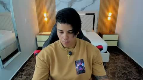 Snapshot of karolandluna chatting on 06.26.26 Karol and Luna online show from 06.26.26